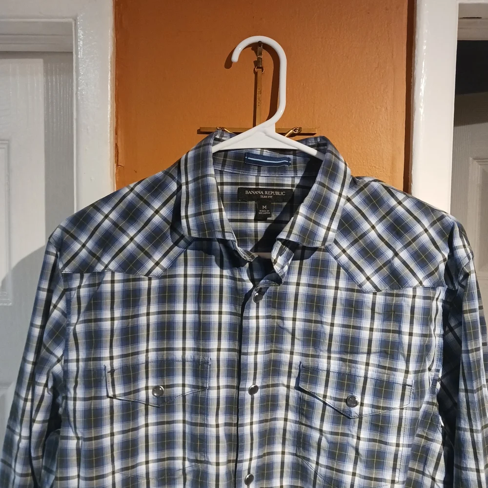 Banana Republic Men's Pearl Snap Blue Plaid Button-down Shirt, Pockets. Size M